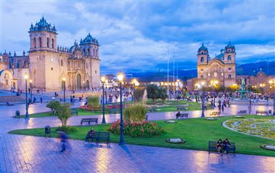 Plaza de Armes mit Cusco Kathedrale